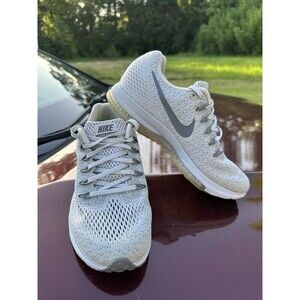 Nike Run Fast Light Weight Responsive Gray Shoes Low Top Lace Up USA Seller